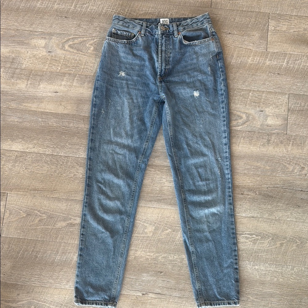 BDG Mom High Rise Jeans 27/4